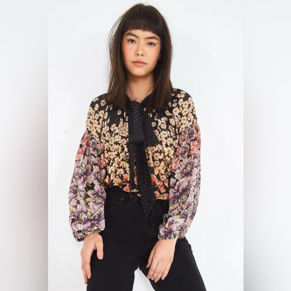 FARM Rio Black and Multicolor Floral Blouse tie front bow Swiss dot nwt